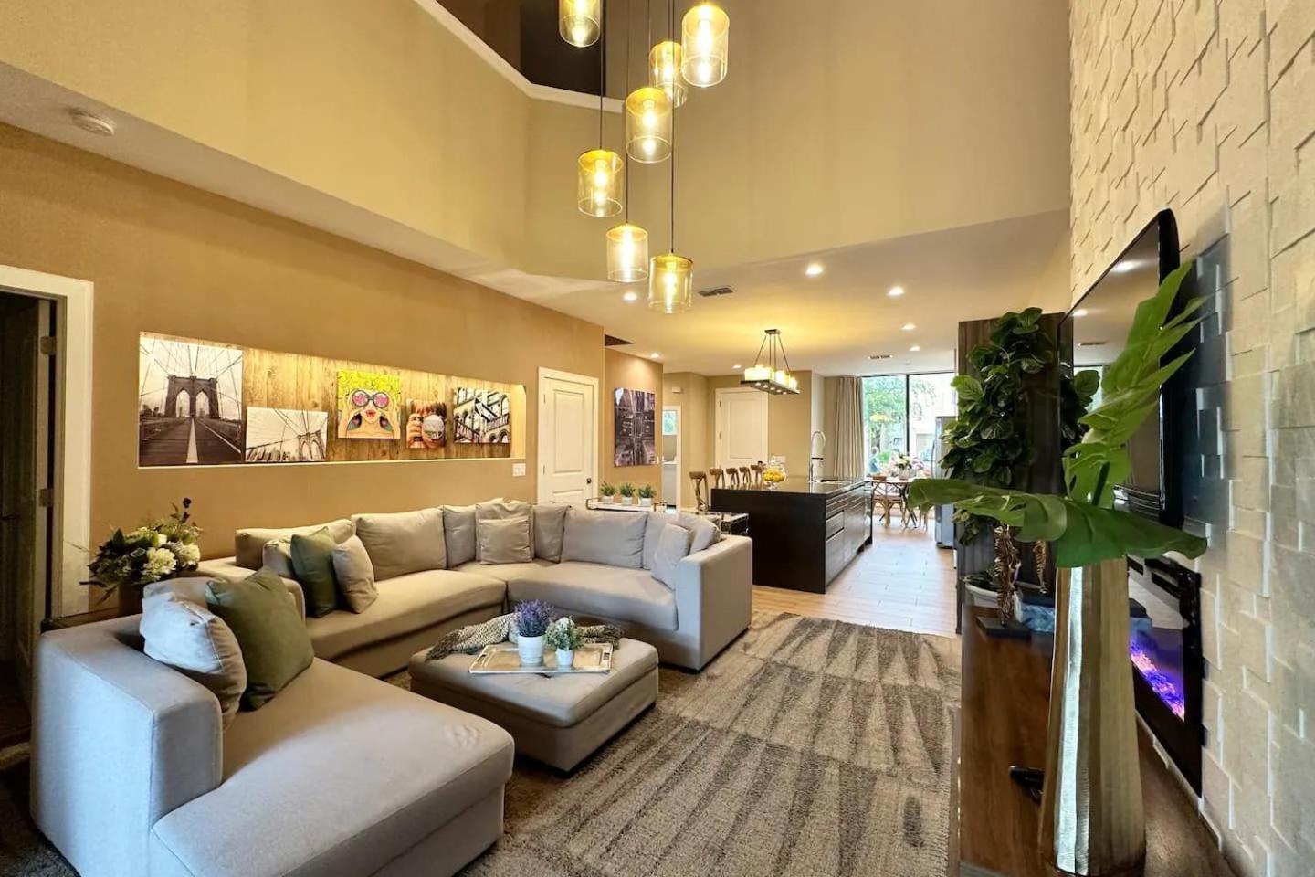 Casa de férias Sophisticated 4 En W Private Hot Tub & Bb Orlando